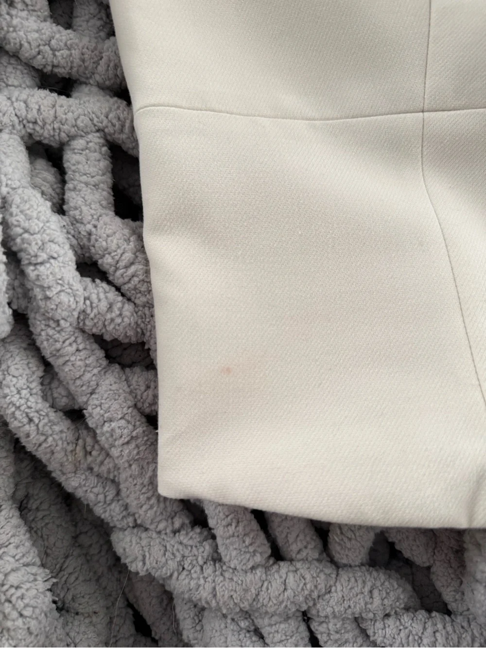 Dynamite Cream Structured Cropped Tank - Picture 4 of 5